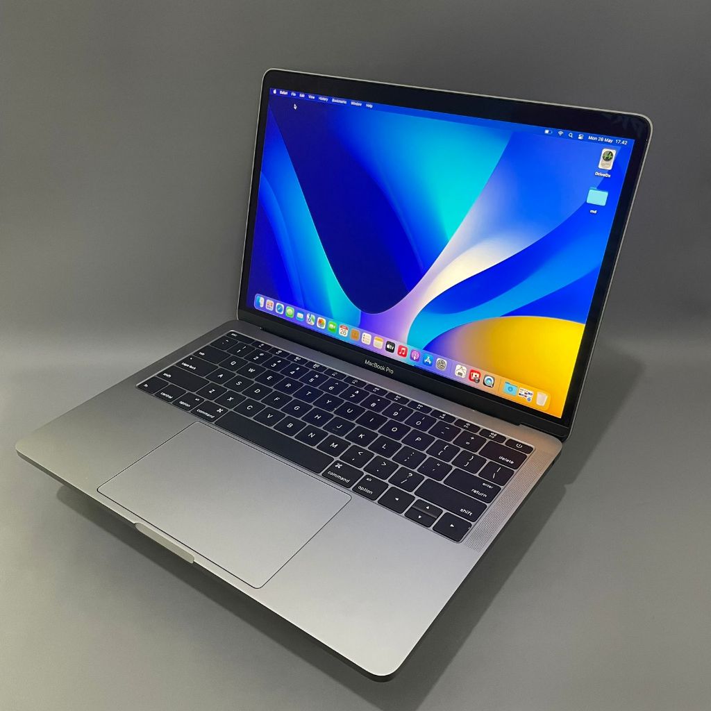 {TERLARIS} MacBook Pro 2017 Touchbar 13 Inch Core i5 16GB 256GB 512GB second original