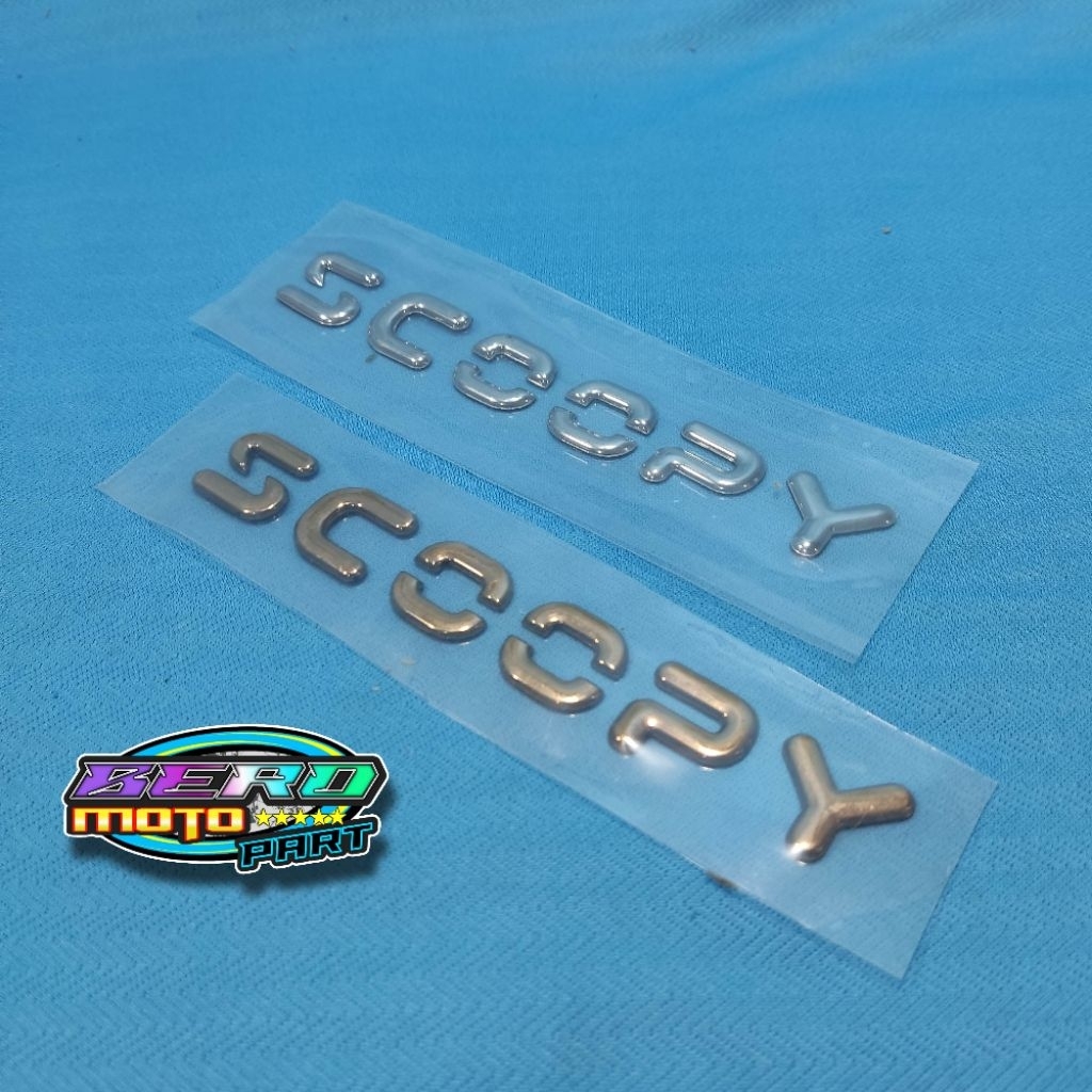 Emblem logo timbul SCOOPY 2025 original