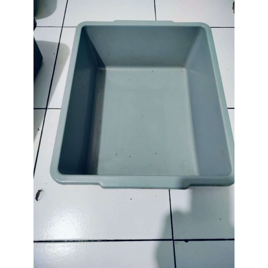 Baskom plastik kotak/tempat kucing/baskom plastik/kotak penyumpanan