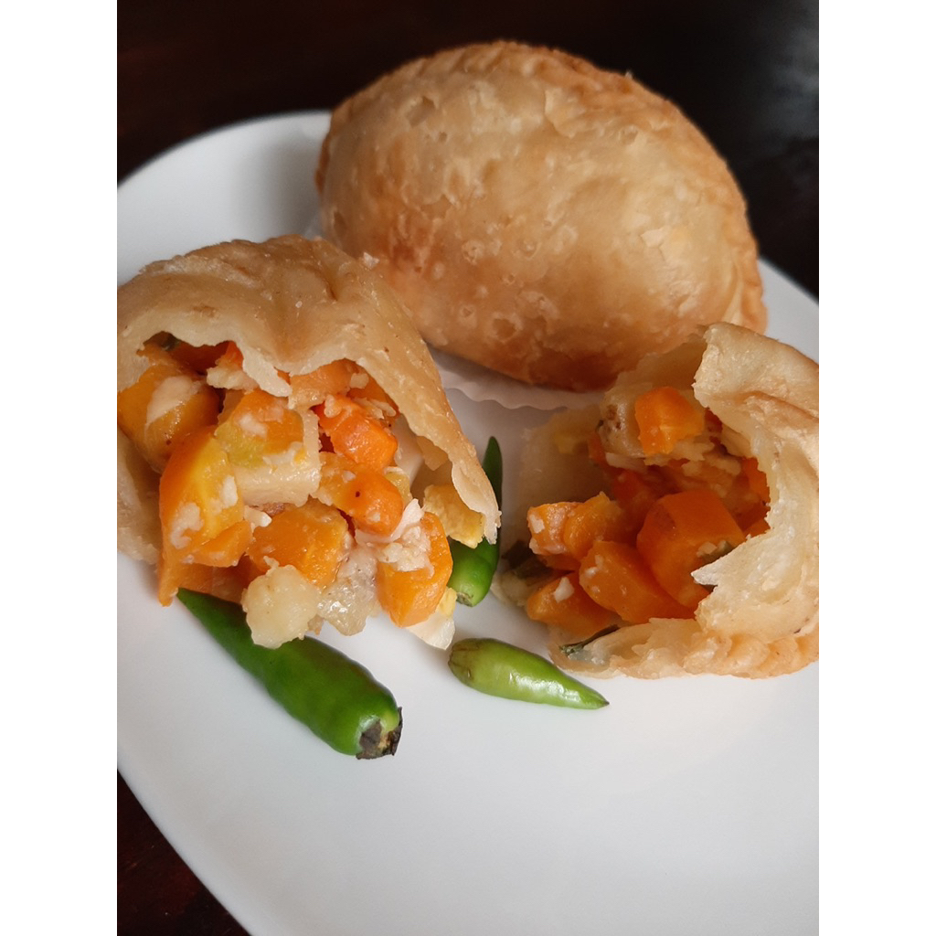 

PASTEL GEMOY ISI SAYUR 1 PIECE