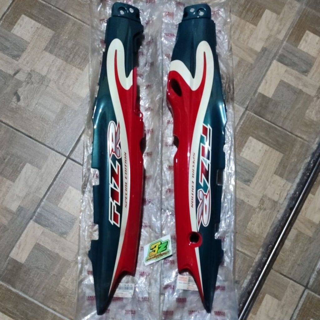Cover body bodi belakang F1zr Fizr SE Caltex 4WH assy striping original baru YGP nos