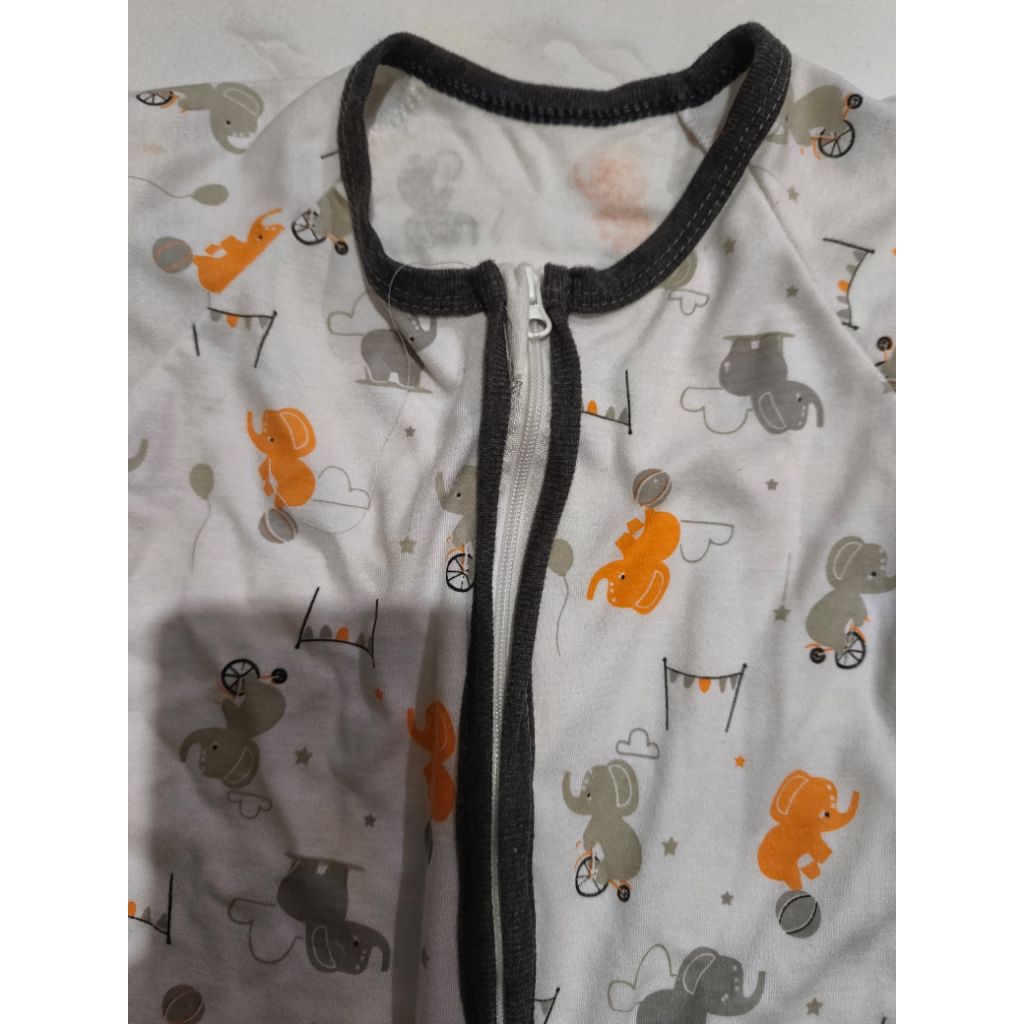 preloved jumper baby leon 0-6m