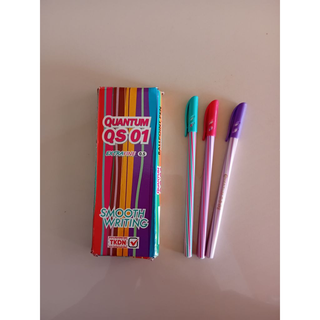 

Ballpoint Pulpen Quantum QS 01, Extra Fine 0,5, Tinta Hitam (3 pcs)