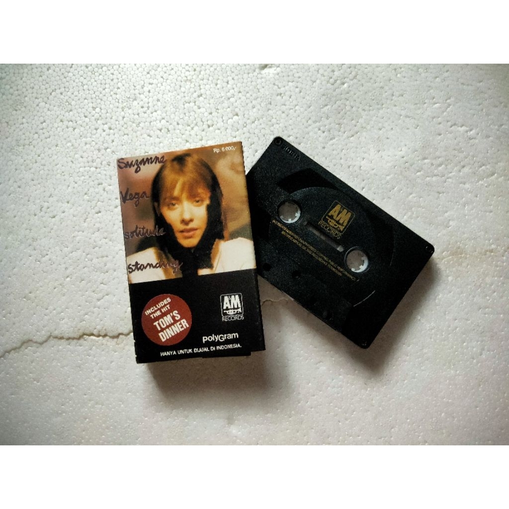 kaset pita folk rock experimental SUZANNE VEGA solitude standing