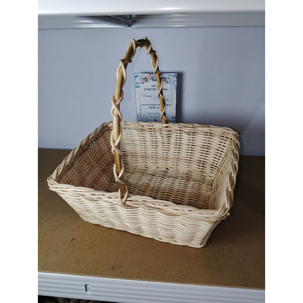 Karanjang buah rotan / keranjang rotan / keranjang buah / parcel buah / parcel rotan / karanjang rot
