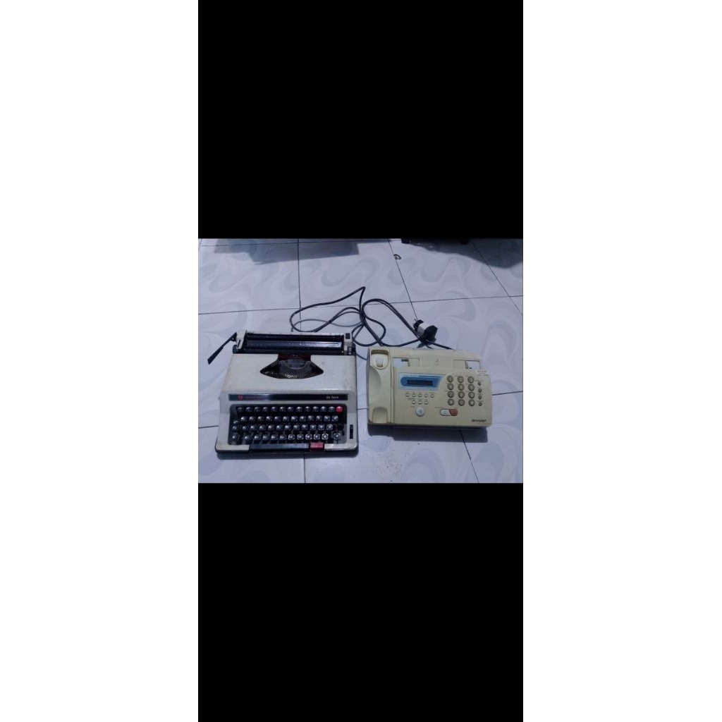 mesin tik jadul + telpon merk sharp