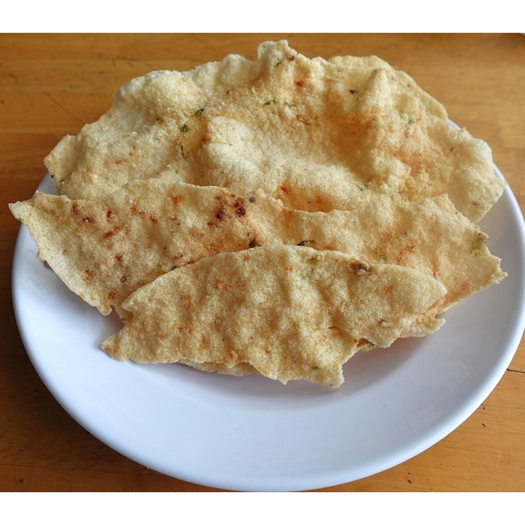 

KERUPUK UBI /KICIMRING UBI RENYAH GURIH ENAK