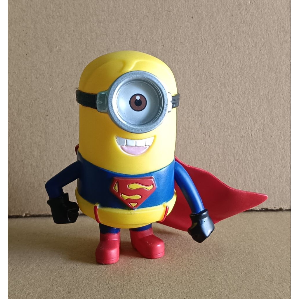 ACTION FIGURE MINION SUPERMAN