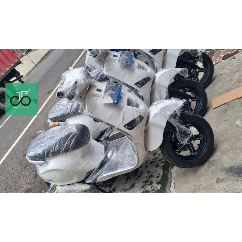Sepeda Motor Listrik Tomida Wave TERBARU (Model vespa)