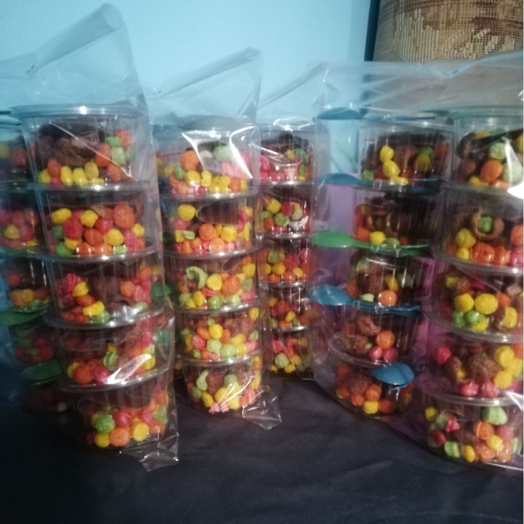 

paket usaha nyam nyam 2000 an isian choco crunch nya nya dan susu coklat