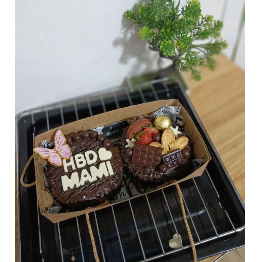 

Brownis hias ukuran 20x10cm