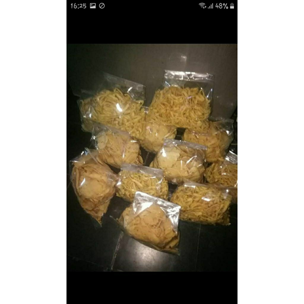 

kripik bawang merah IRIS tipis 250gr
