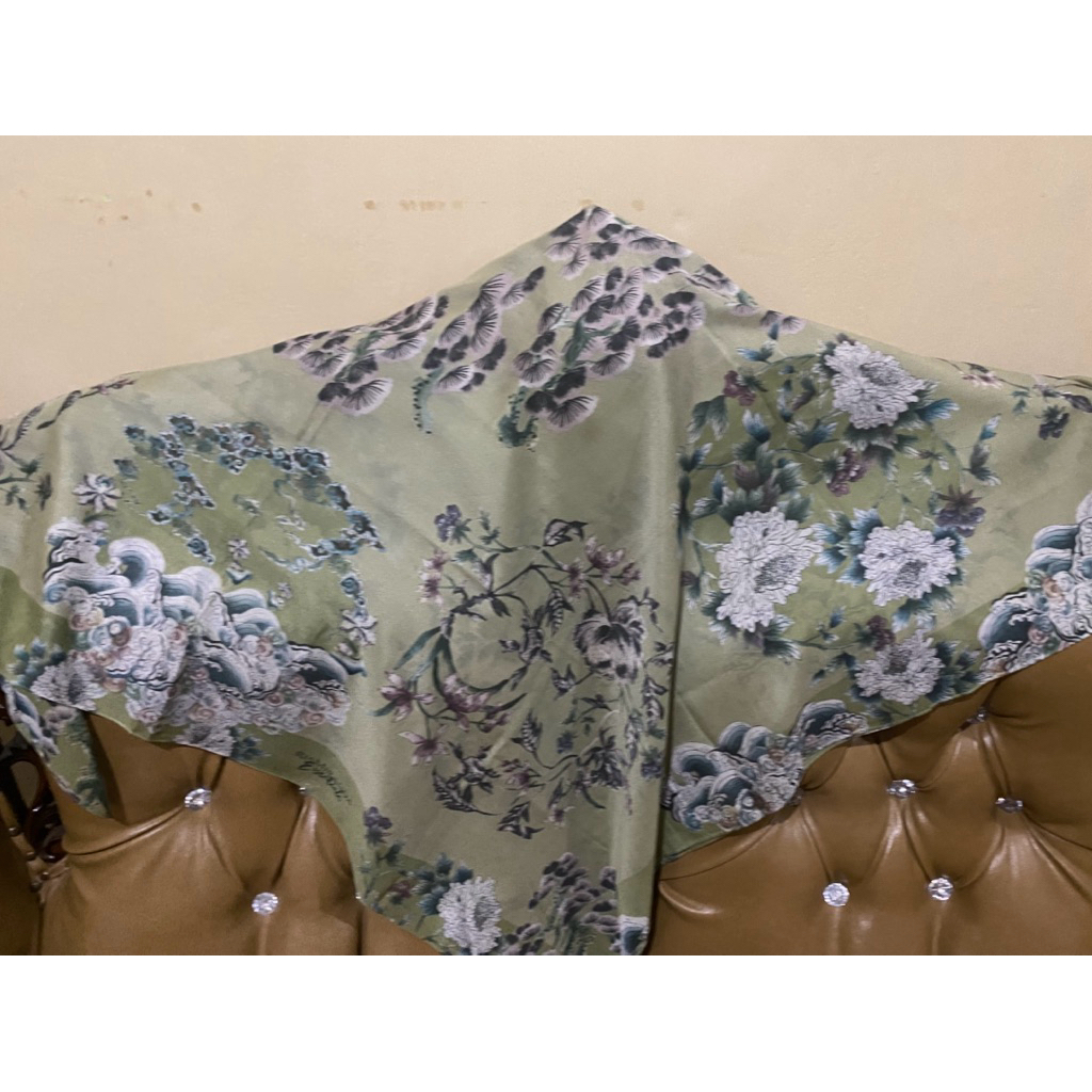 Jilbab Segiempat Ria Miranda Preloved Like New