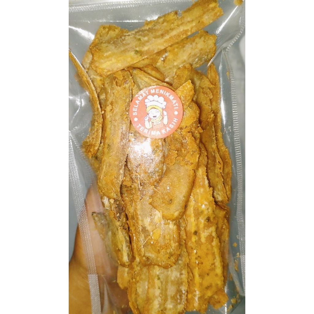 Layur Ikan Asin Crispy, asin gurih renyah, dengan irisan daun jeruk, 130 gram.