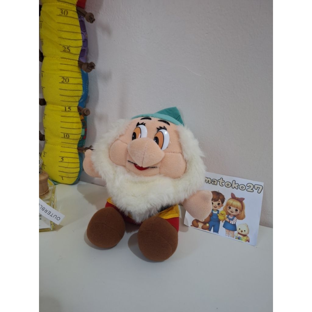 Boneka kurcaci disney