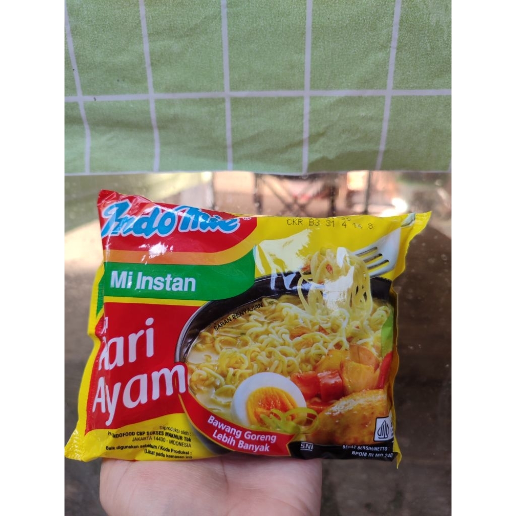 

Mie Instan INDOMIE Rebus KARI AYAM