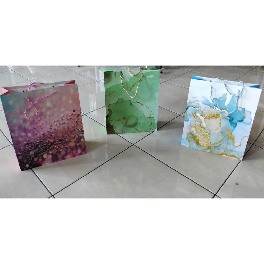 

PAPER BAG/TAS KERTAS KECIL /MEDIUM/BESAR