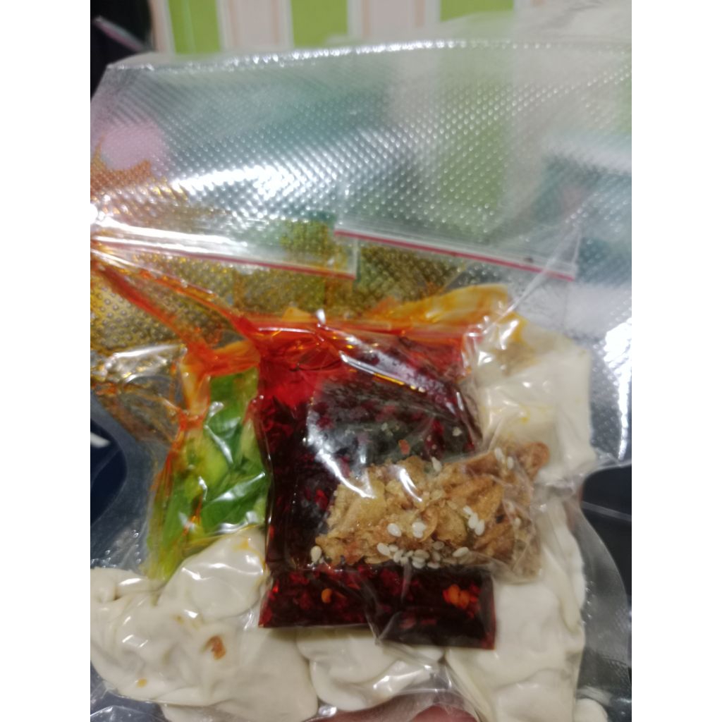 

Pangsit Chili oil Frozen