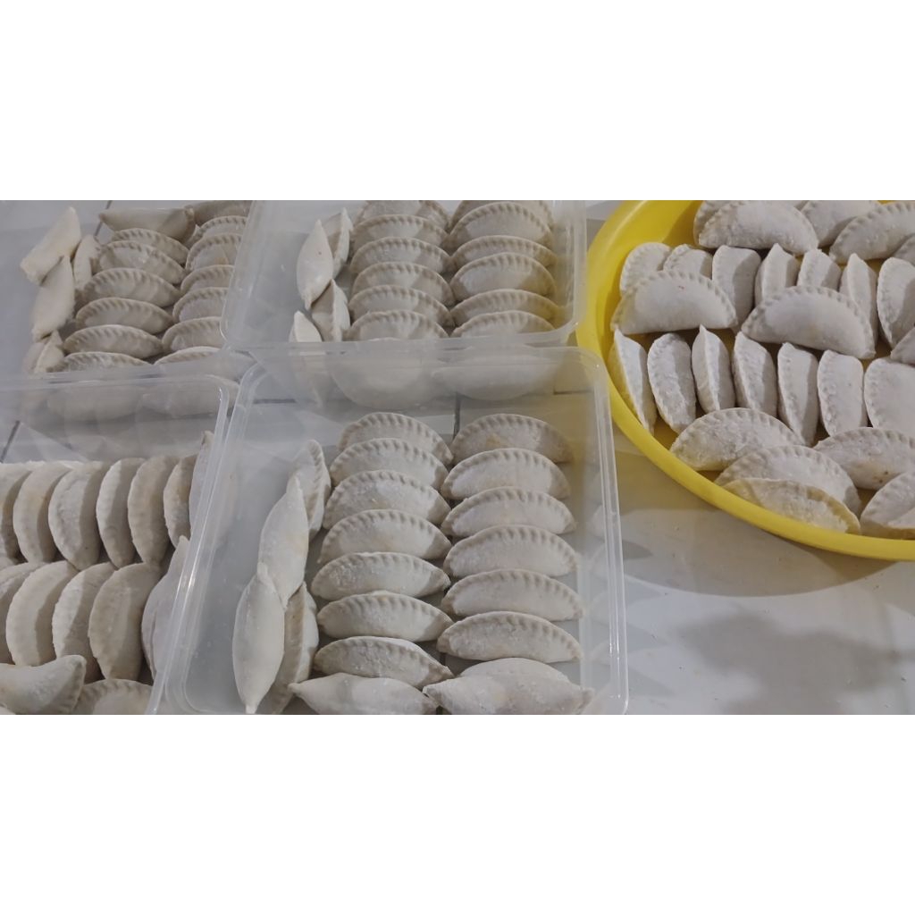 

cireng isi ayam original ( tidak pedas) isi 10 pcs