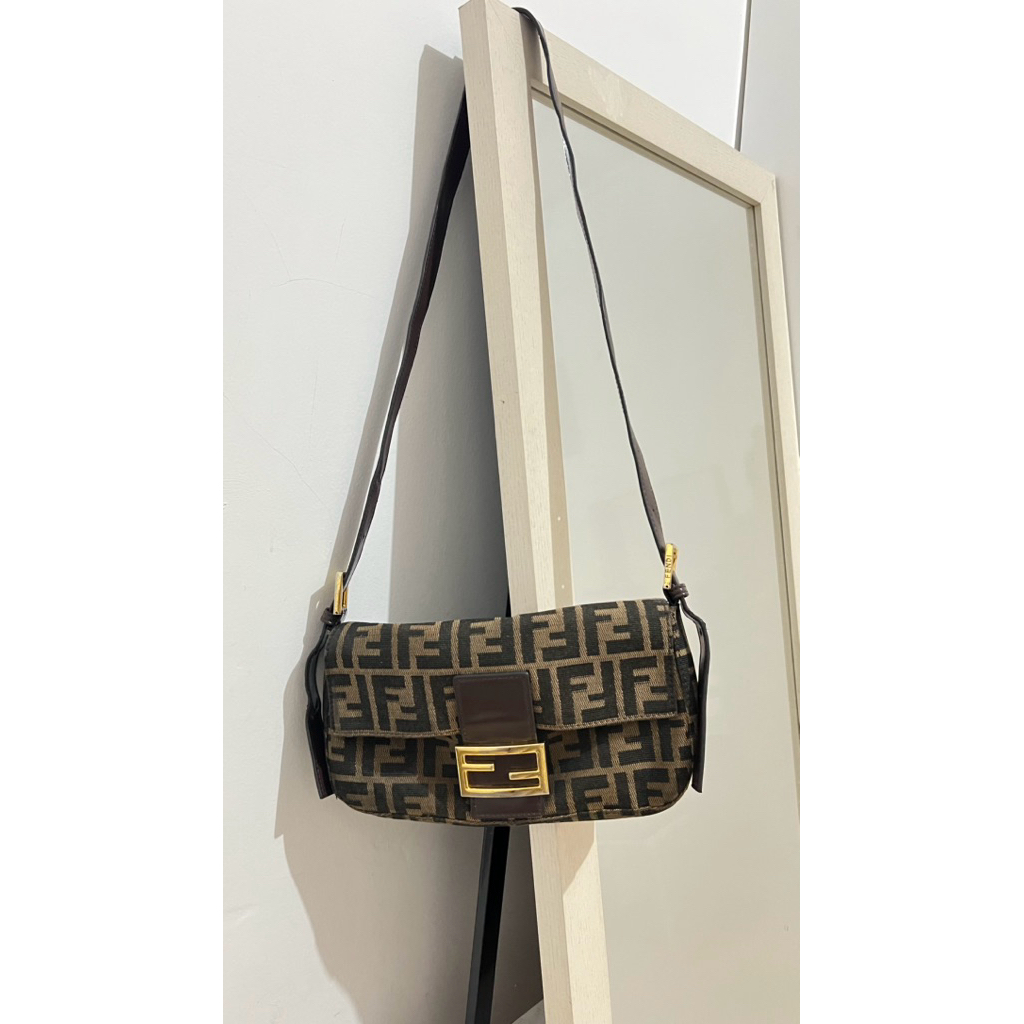 (PRELOVED) BAG FENDI ZUCCA BAGUETTE (FF FENDOY)