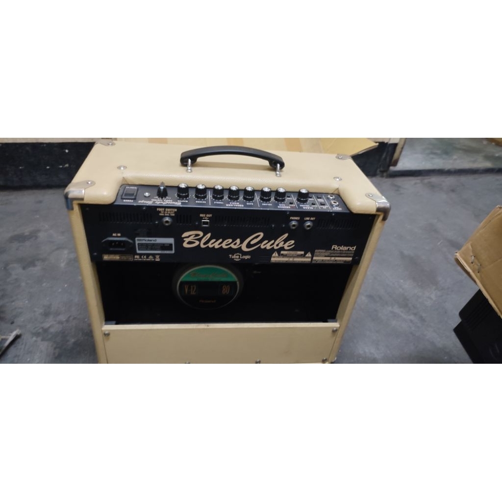 ROLAND BLUES CUBE AMPLY GITAR