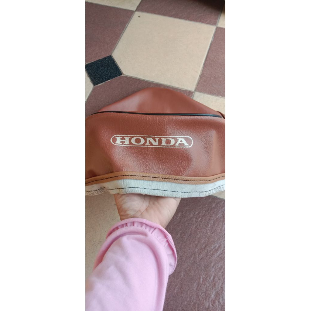 Cover Jok C70 Standart coklat sarung kulit jok motor model lurus