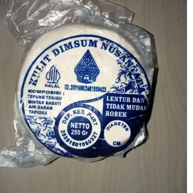 

Kulit dimsum kuat tidak mudah robek diameter 9cm isi +-50 lembar