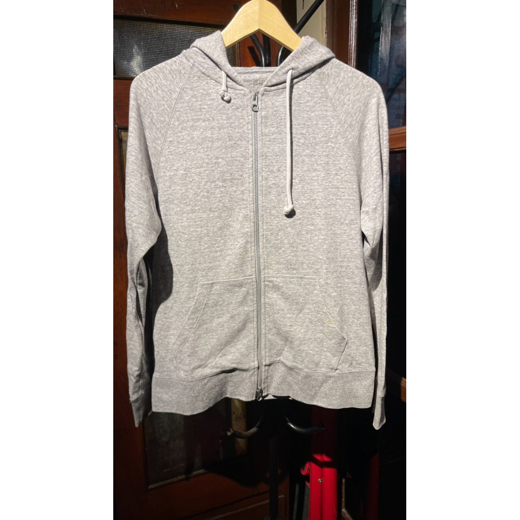 ZIPPER HOODIE UNIQLO ABU
