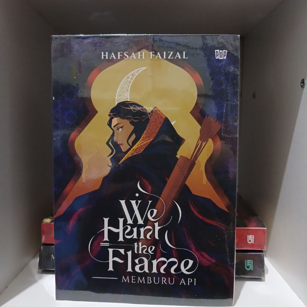 preloved we hunt the flame by hafsah faizal
