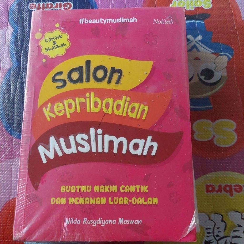 Buku Salon Kepribadian Muslimah