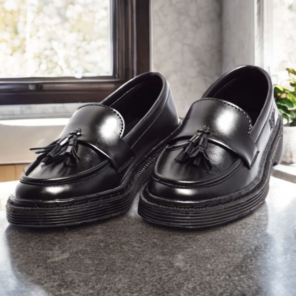 sepatu loafers terbaru,sepatu loafers pria,sepatu loafers murah sepatu loafers full black pria
