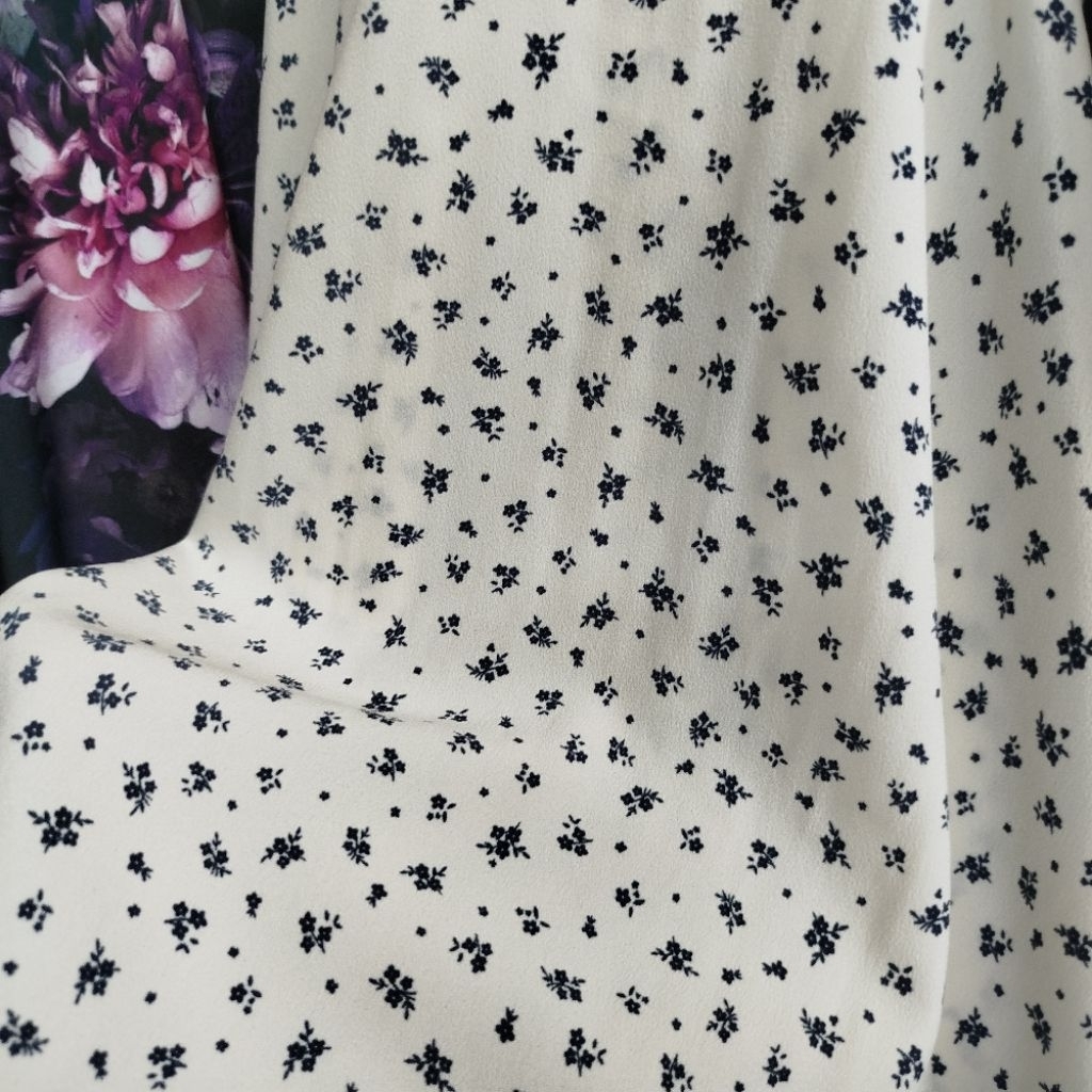 Kain bahan zara crep motif // Bahan zara crep motif premium // Kain zara crep motif bunga kecil // B