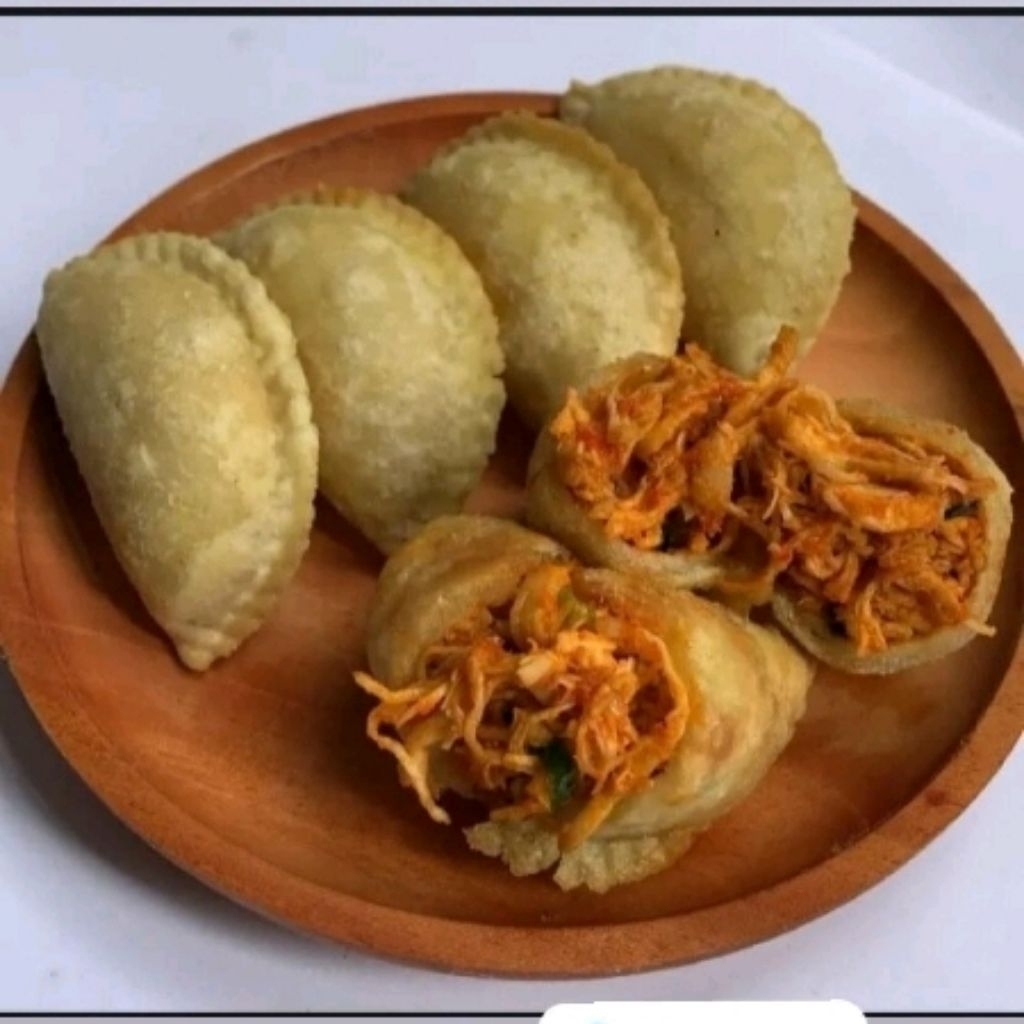 

CIRENG ISI AYAM SUWIR PEDAS/JANDO/KEJU/PIZza ISI 5 PCS