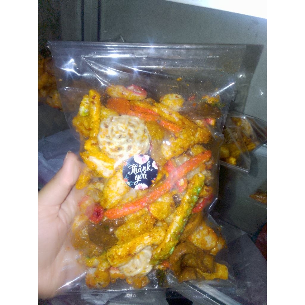 

kerupuk'seblakcampur'