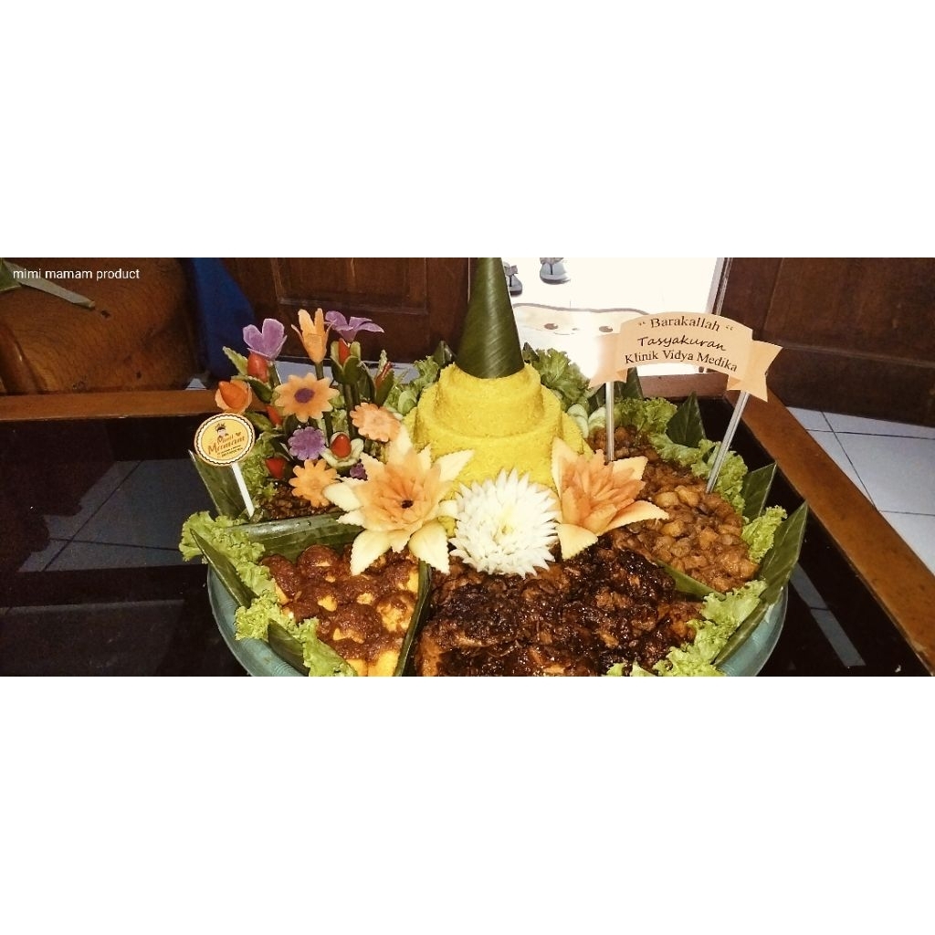 

Tumpeng hias
