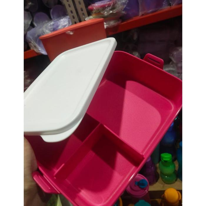 New click to go kotak bekal pink Tupperware (1)