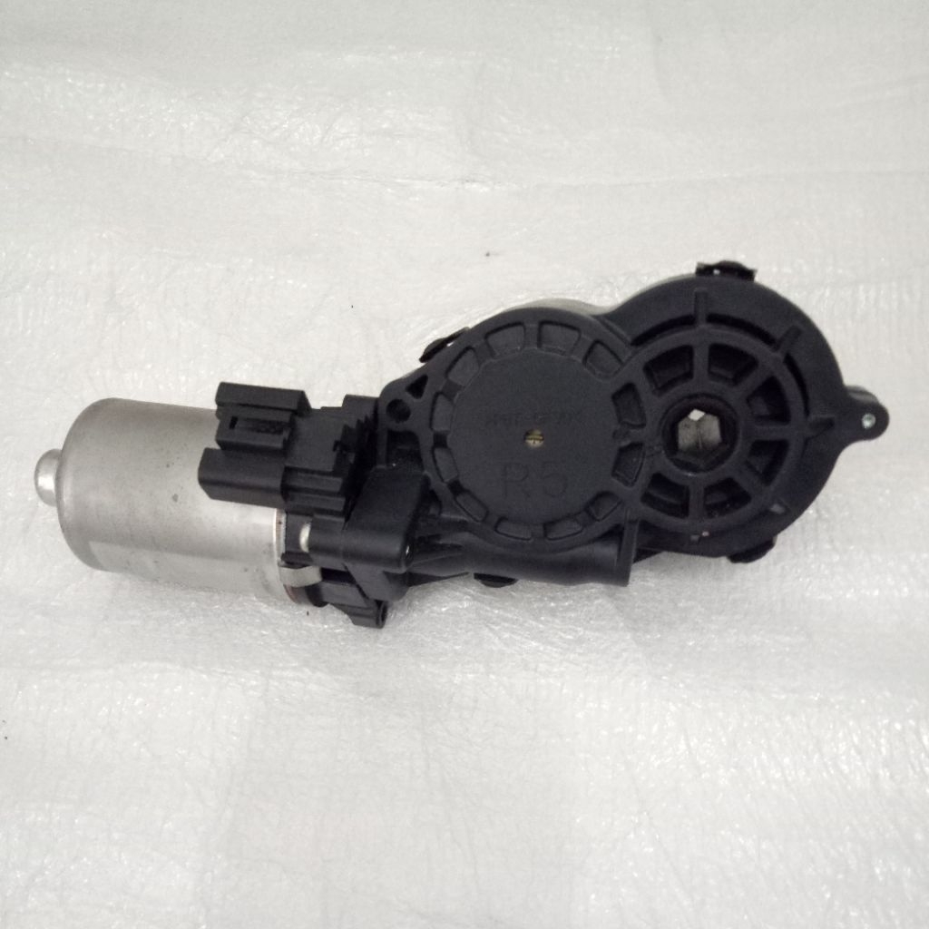 Dinamo motor electrik jok toyota innova rebron fortuner Vrz th 2013-2016