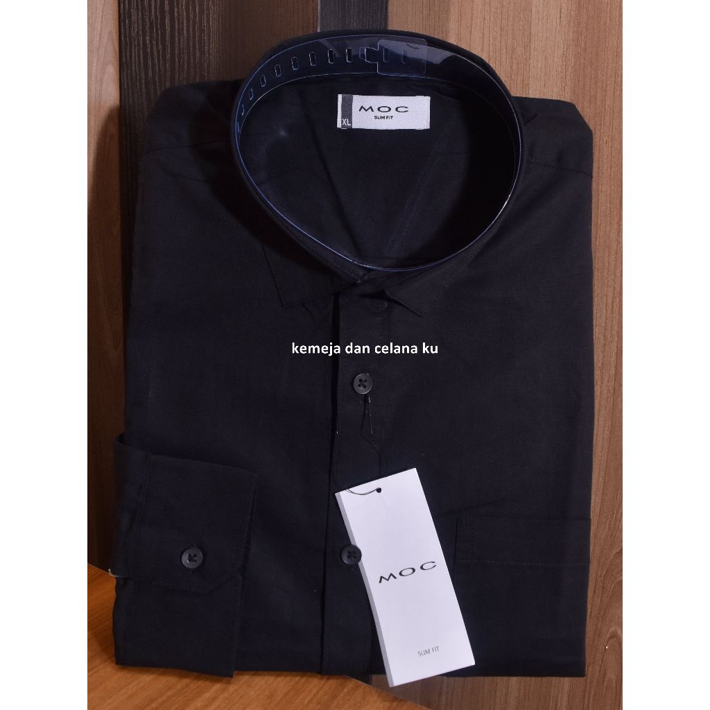 Kemeja Pria MOC Lengan Panjang Hitam Polos Slimfit LNT 08