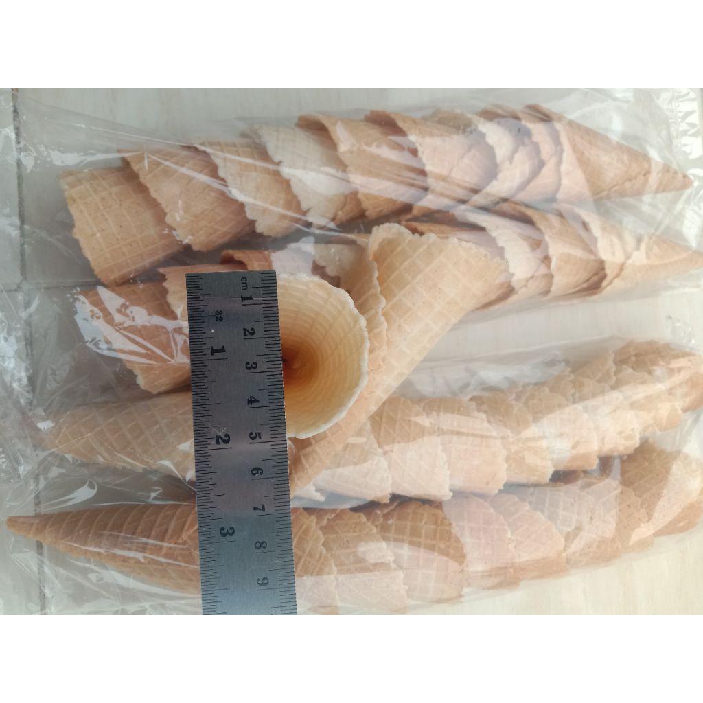 

cone conelo waffle ice cream ( contong es krim )