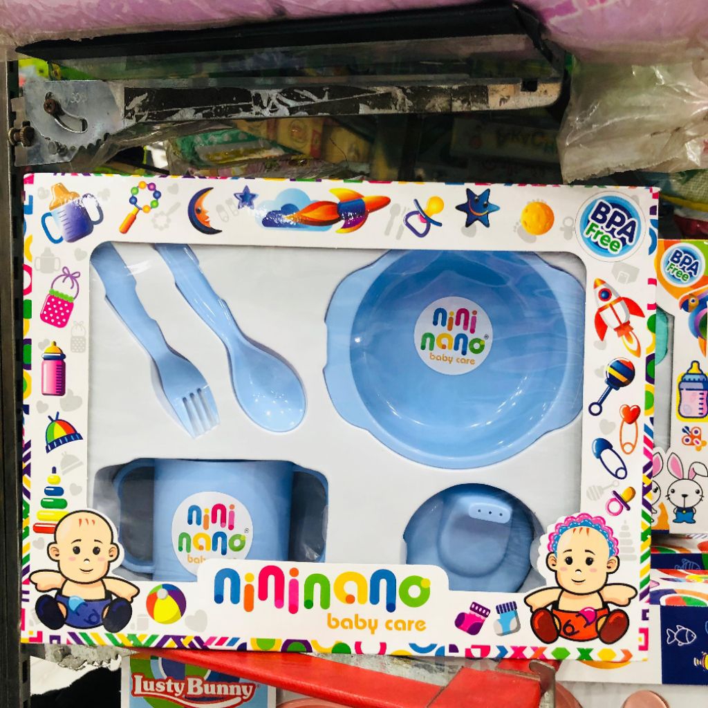 Tempat Makan Bayi 1 Set Ukuran Kecil