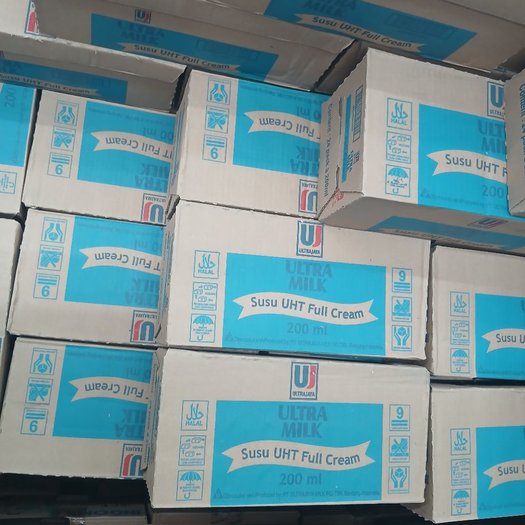 

Susu UHT Full Cream 200ml | 1 Karton (24 PCS)