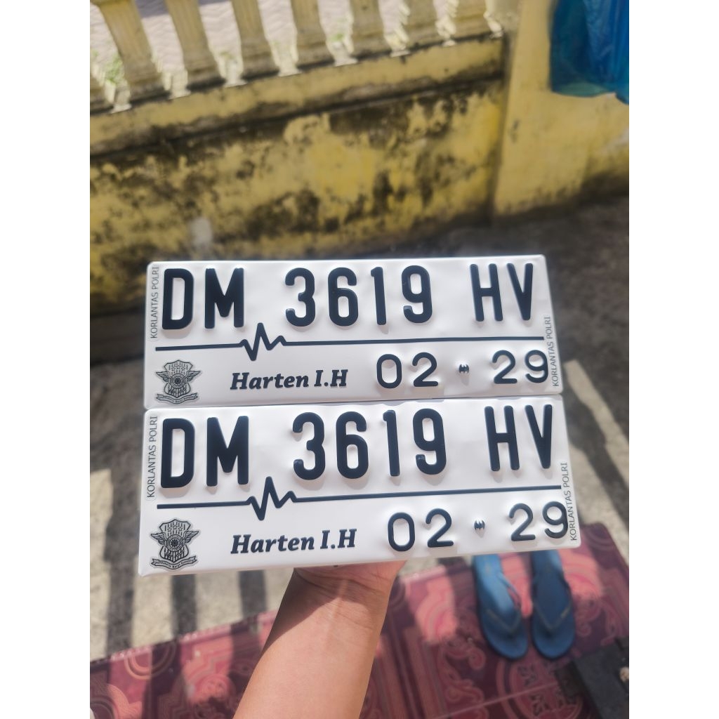 Plat Nomor Motor Baut Tanam