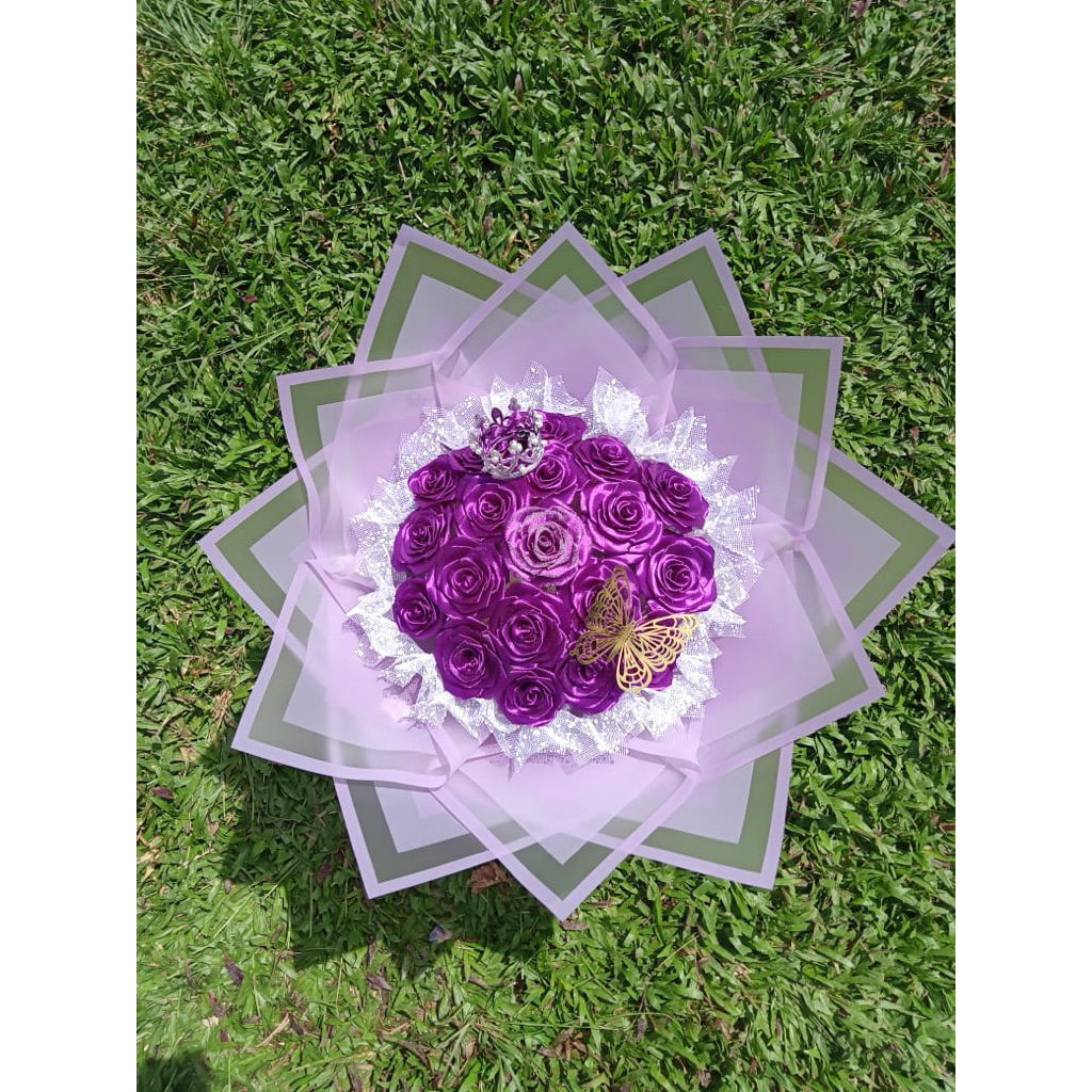 

Buket bunga pita satin