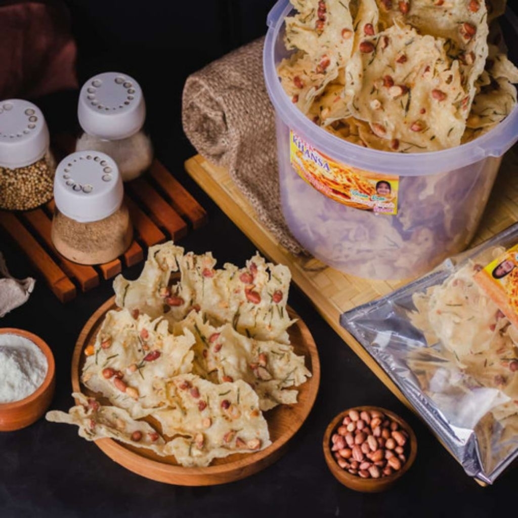 

Snack Terenak Peyek Kacang | Peyek Rebon | Rengginang Khusus Pengiriman Regular