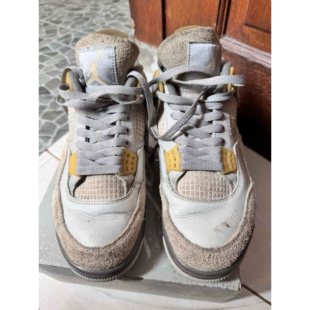 Nike air jordan 4 retro preloved