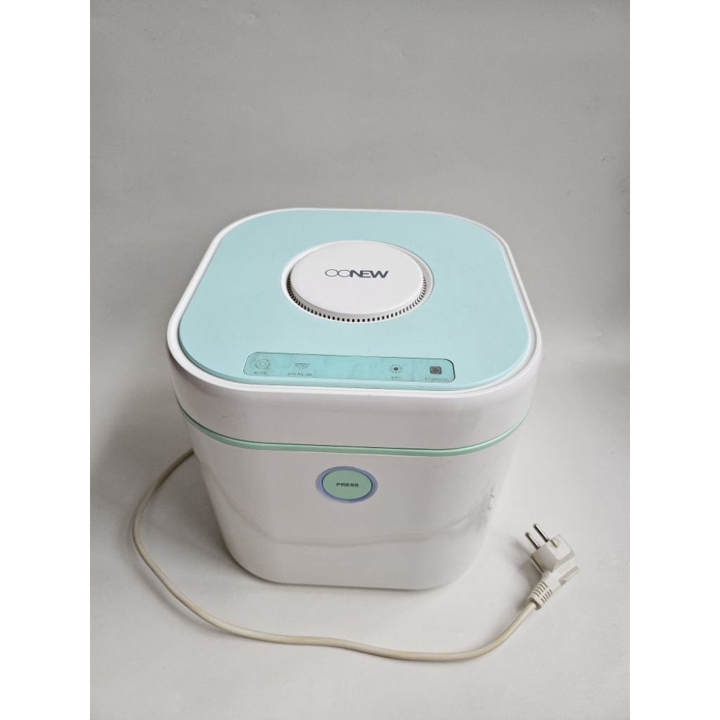 Preloved Oonew TB1915 UV Sterilizer & Dryer