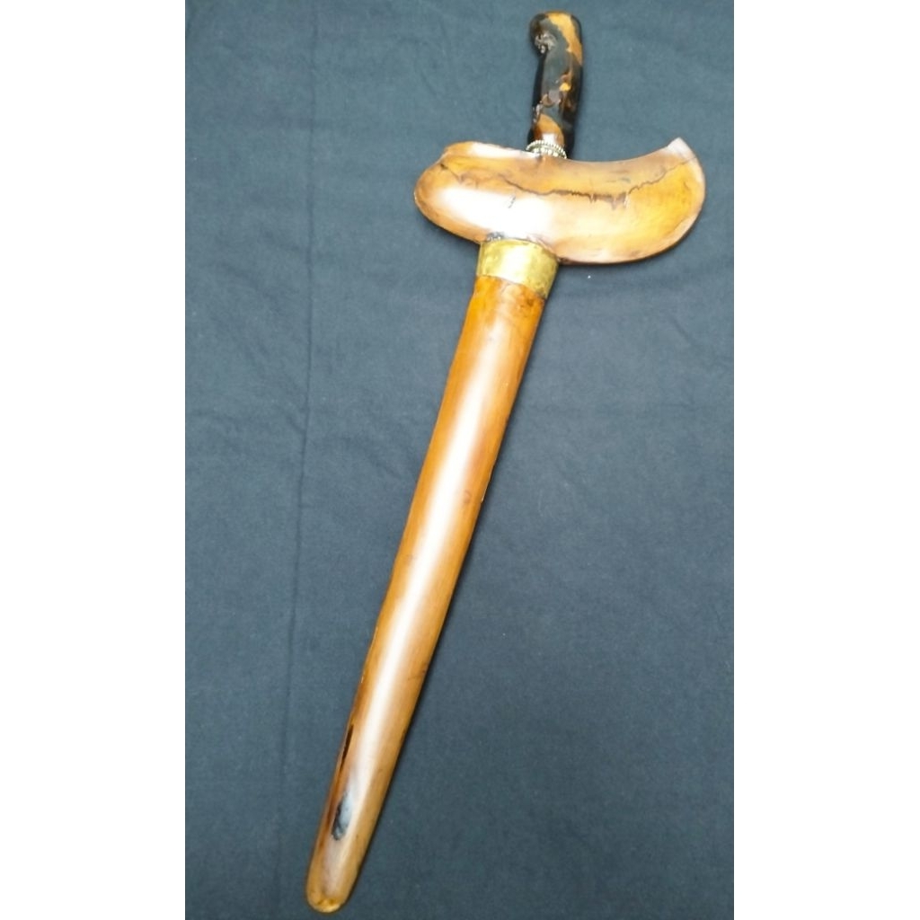 Keris Panji Paniwen luk 11