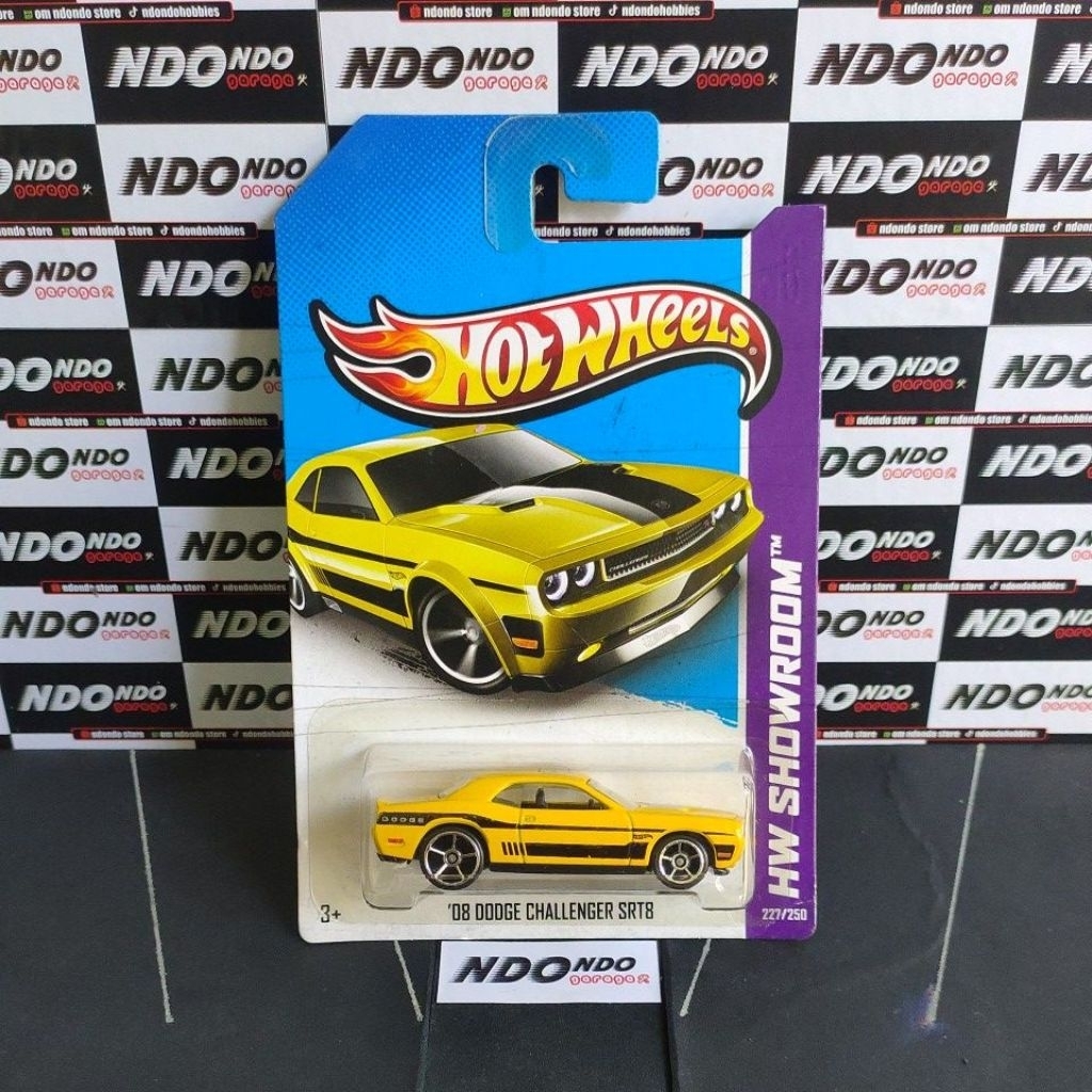 Hot Wheels '08 Dodge Challenger SRT8 Yellow - 2013 HW Showroom