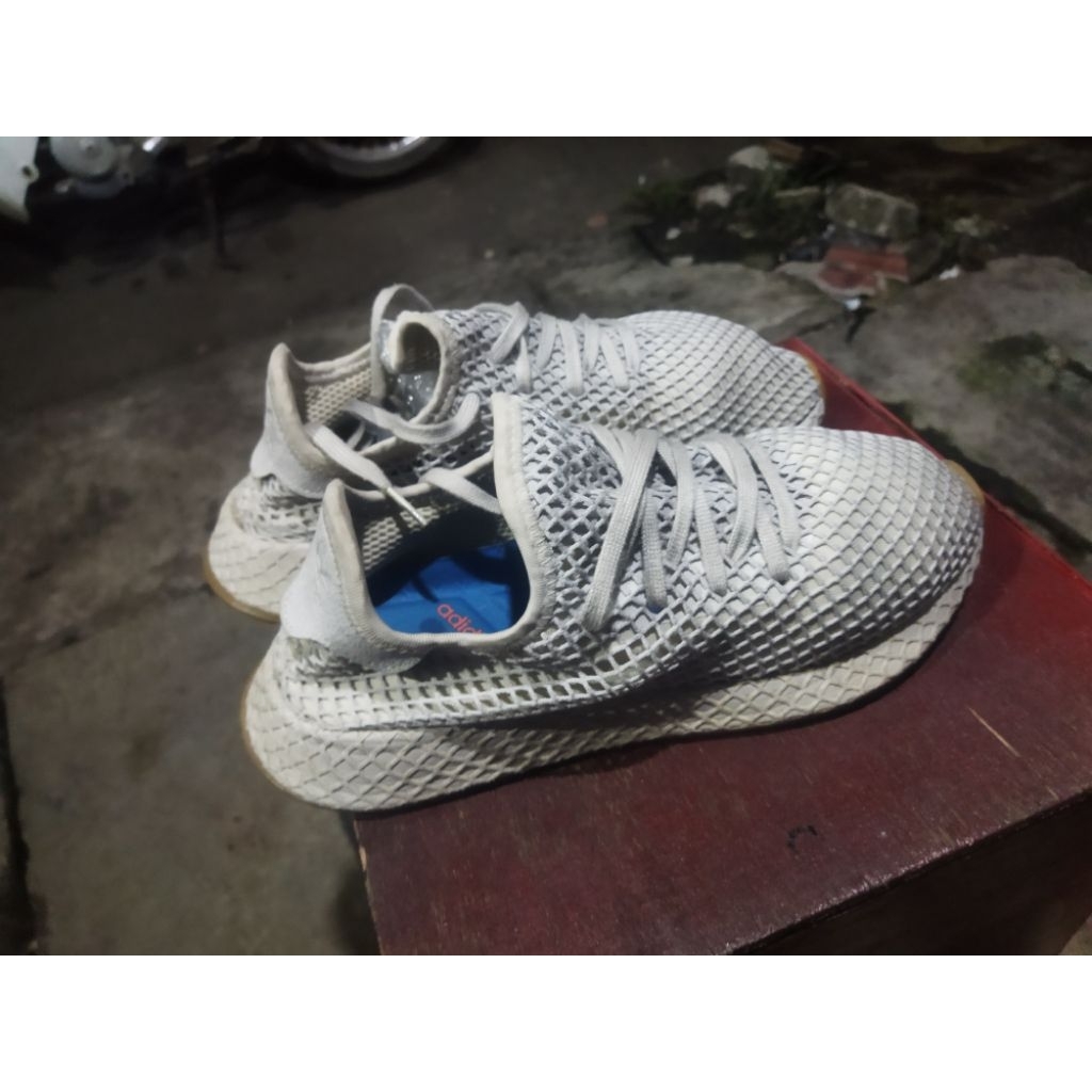 Adidas Yessy size 43