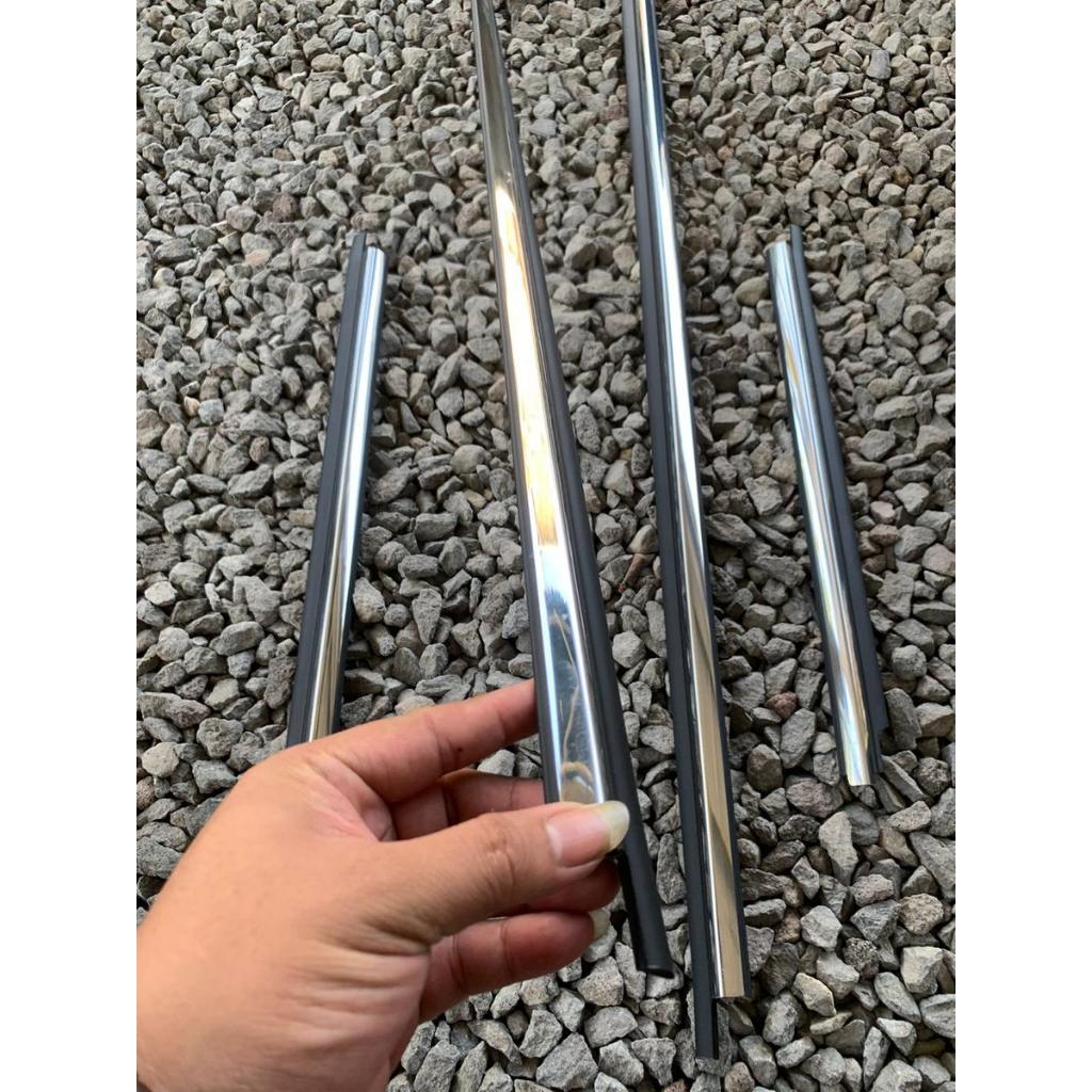 Set Pelipit Kaca Luar Chrome Mobil Nissan Terrano